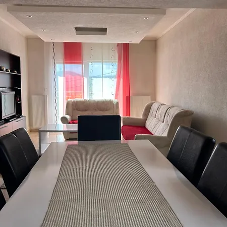 Apartment Stan Na Dan, Centar